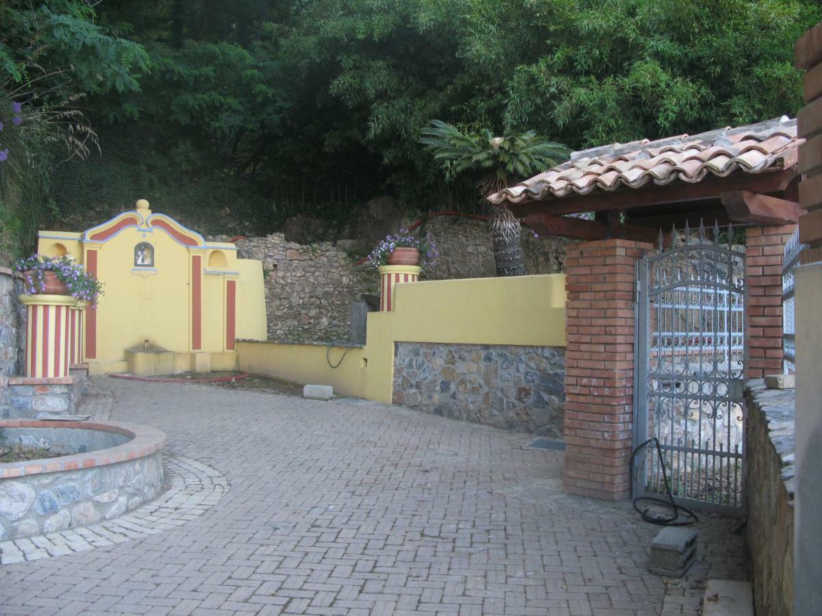 Azienda Agrituristica Le Terre Di San Leonardo Cetraro Exteriér fotografie